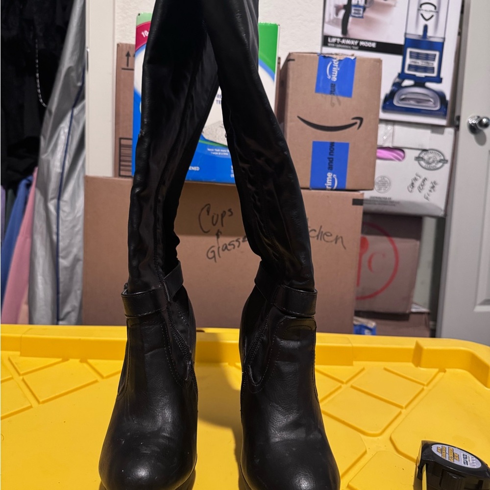 Sleek Black Under the Knee Women's Boots